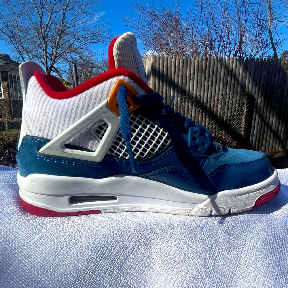 Jordan Retro 4 “Messy Room” Mid - Youth - SOLD